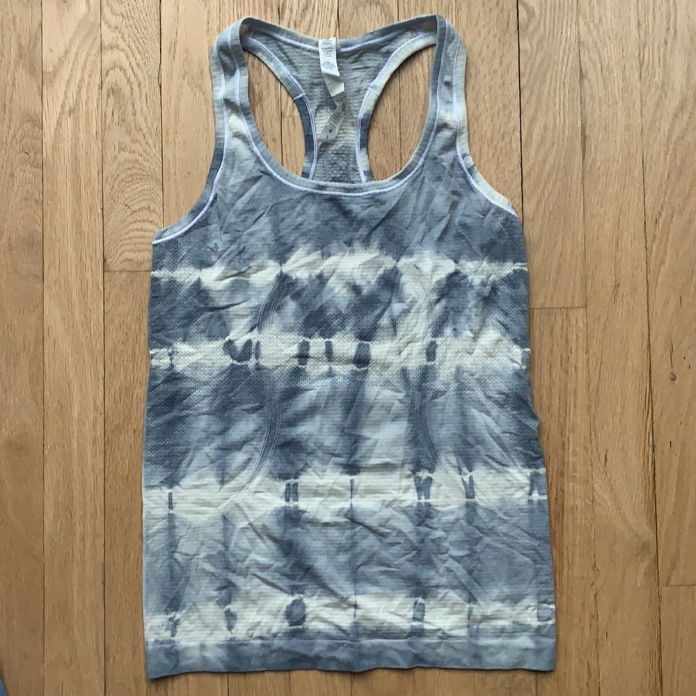 Lululemon tank